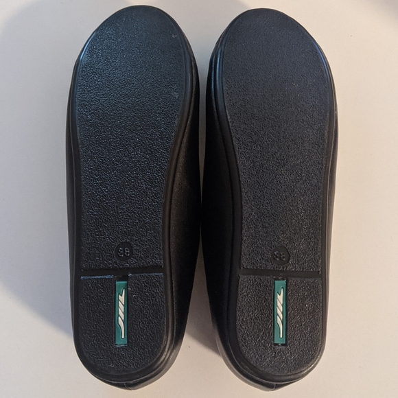 United Colors of Bonten flats - Picture 6 of 8